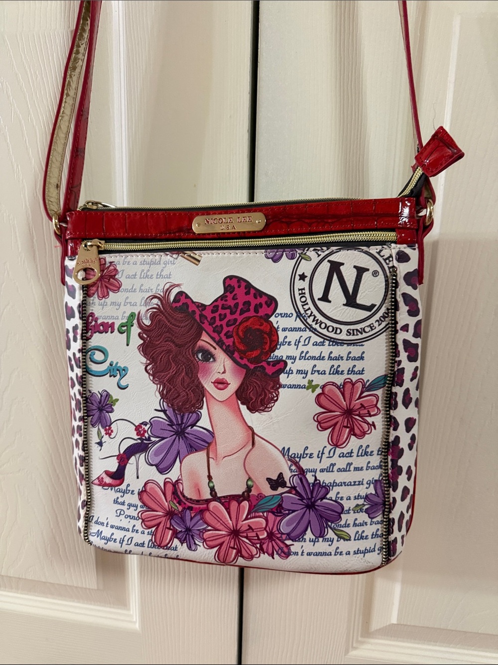Nicole Lee USA fashion graphic bag